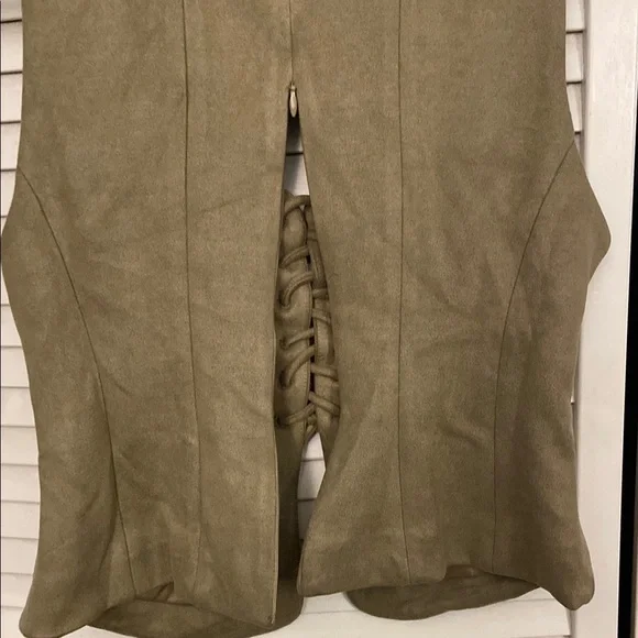 G/FORE Olive Lace-Up Tank Top - Picture 4 of 4